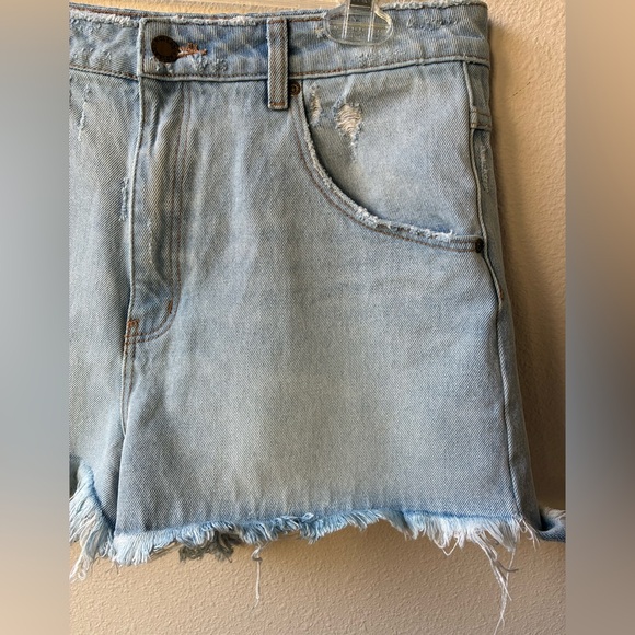 ROLLAS DUSTERS SHORT in LAYLA BLEACH (Size:31) - Picture 7 of 12